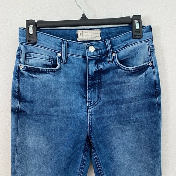 Free People Busted Knee Distressed Skinny Jeans W 27 - Picture 5 of 15